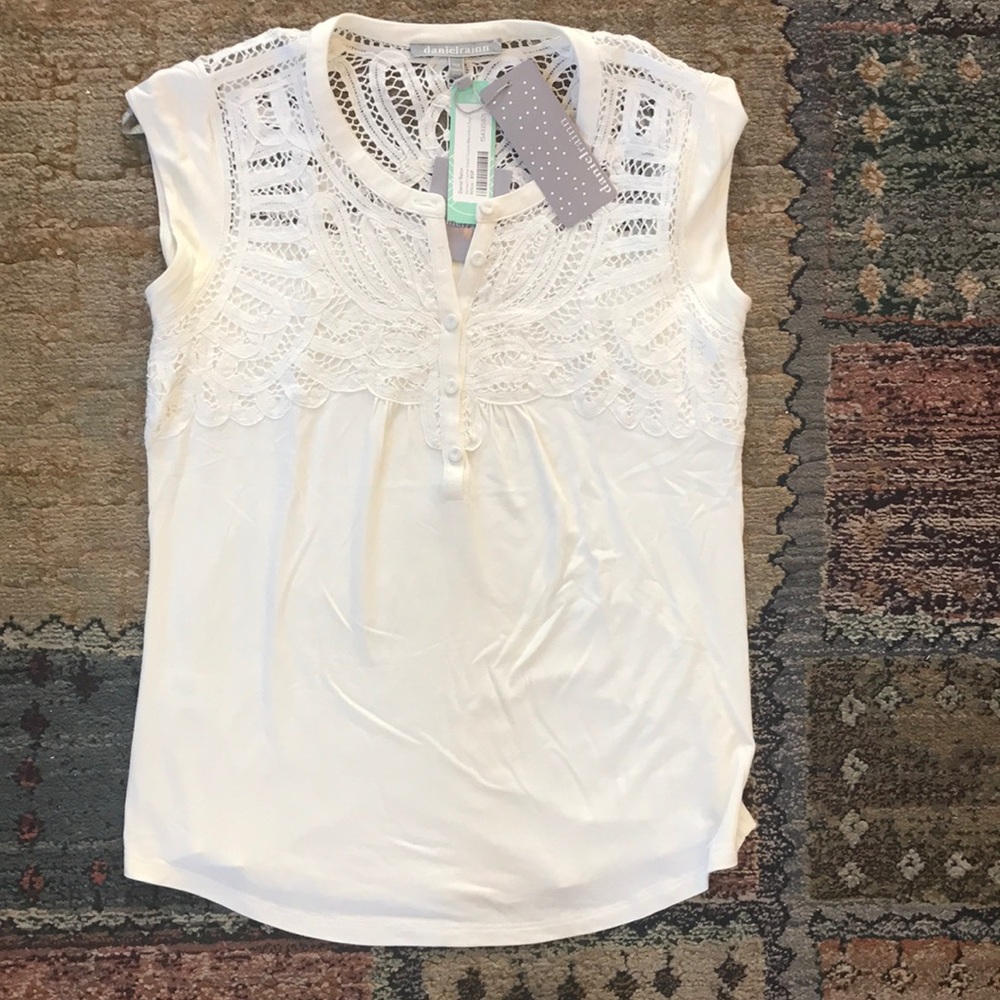NWT Daniel Rainn crochet detail cotton knit top